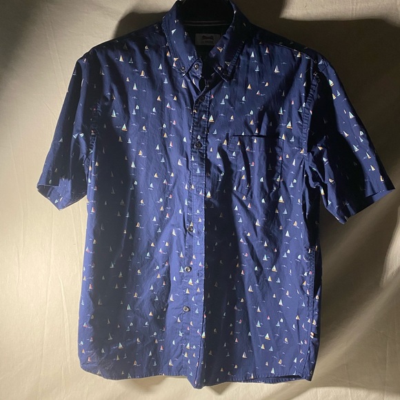 Casual Button Down Boat Design Short Sleeve Shirt - Picture 1 of 5